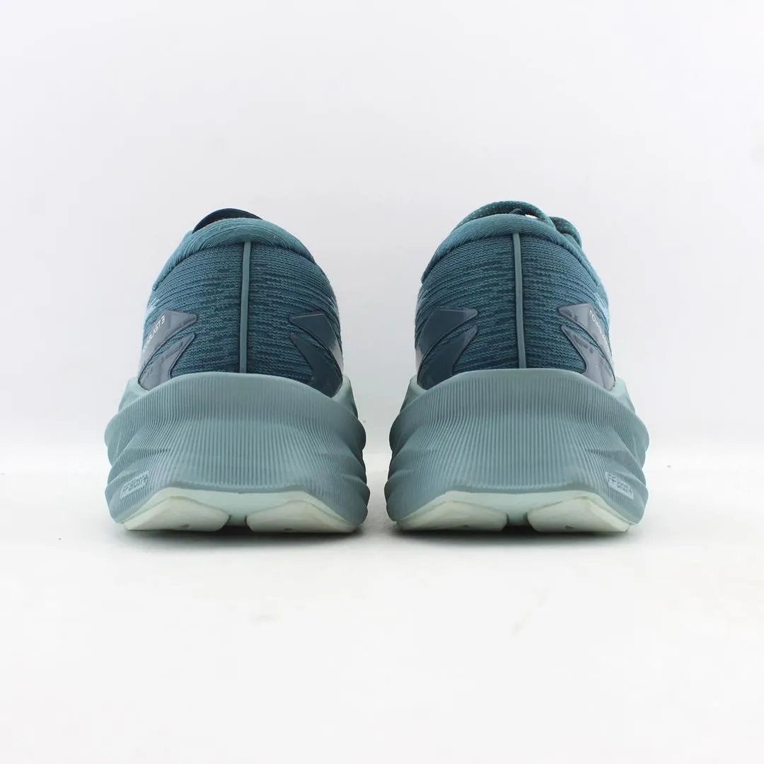 ASICS NOVA BLAST 3