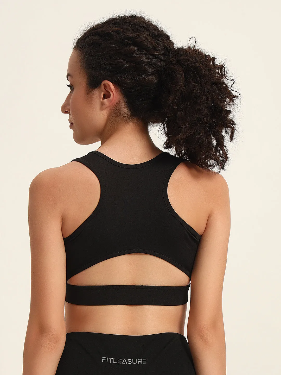 BACK CUT SEAMLESS FULL COVERAGE SPORTS BRA WITH MOISTURE WICKING