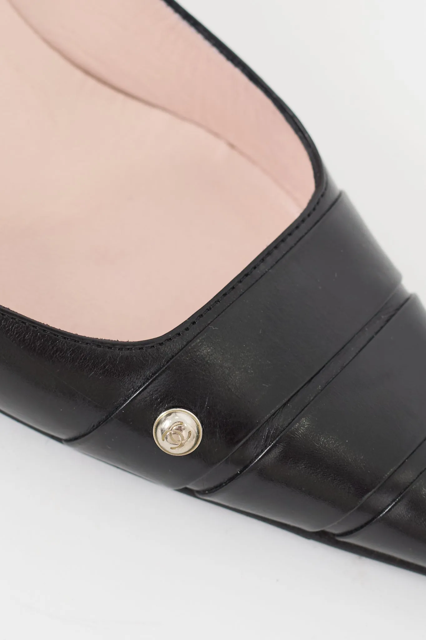 Fall 2004 Black Leather Pleated Heel