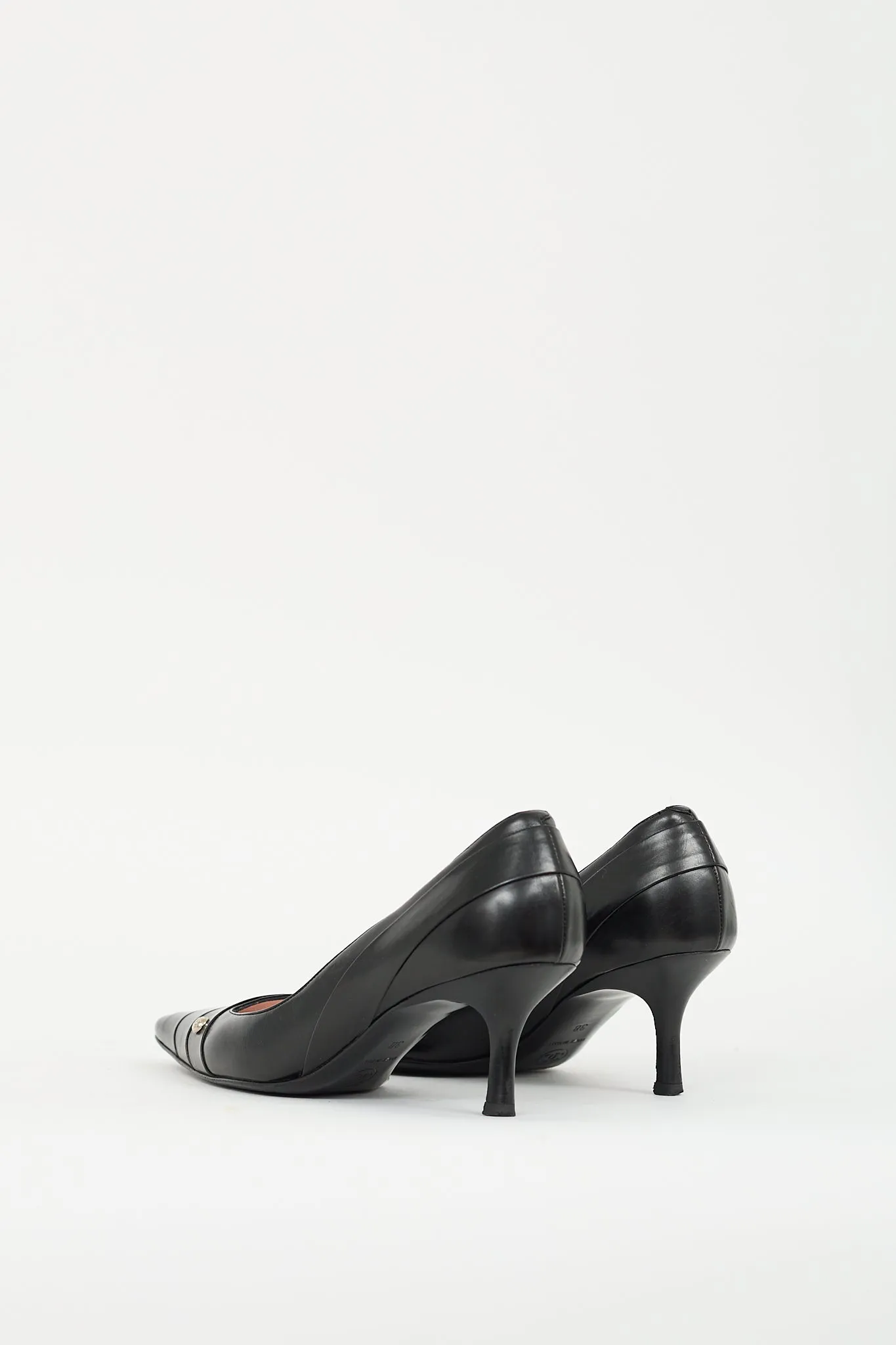 Fall 2004 Black Leather Pleated Heel