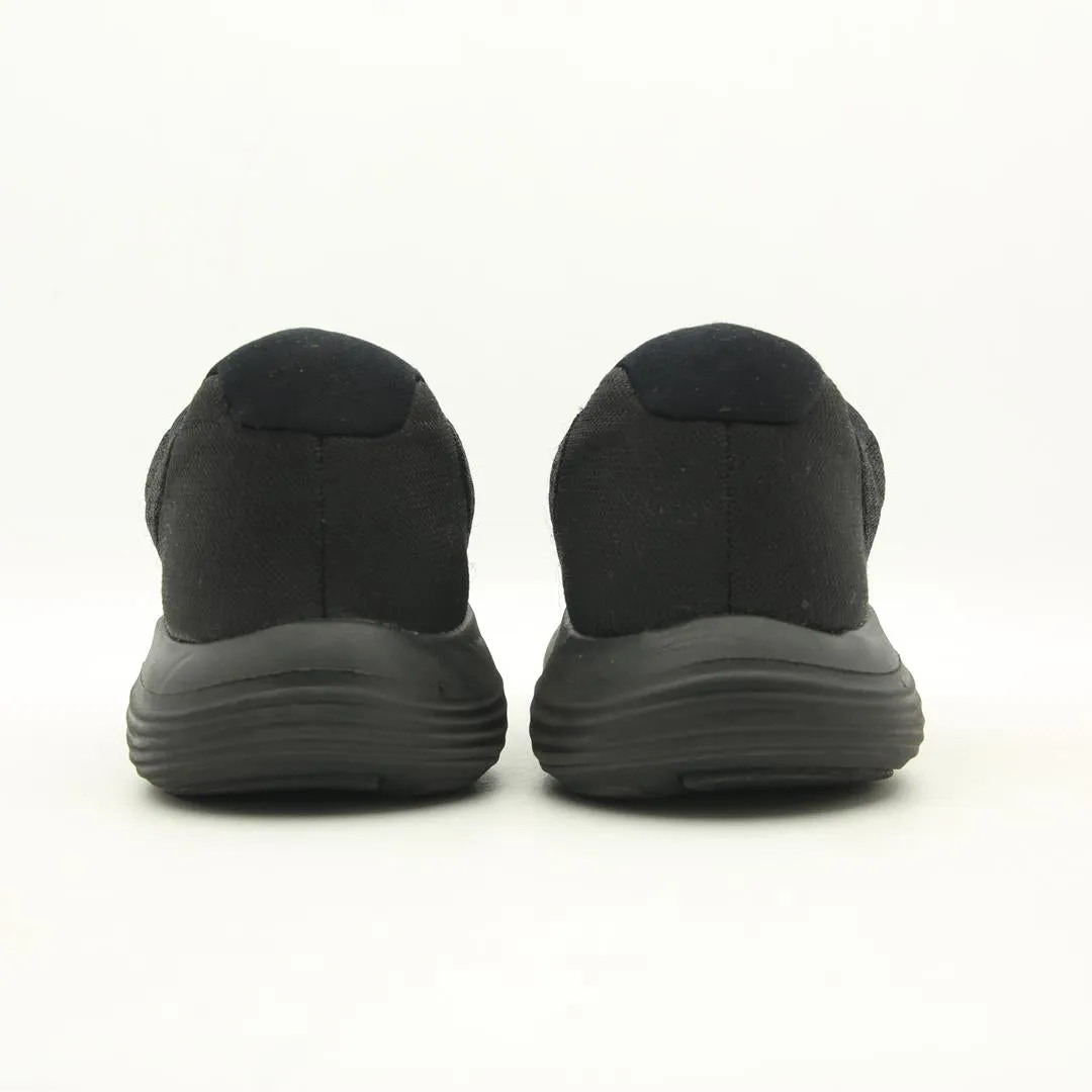 NIKE  LUNAR CONVERGE