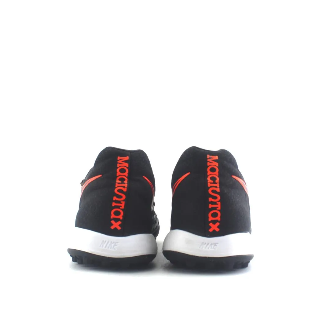 NIKE  MAGISTAX ONDA II