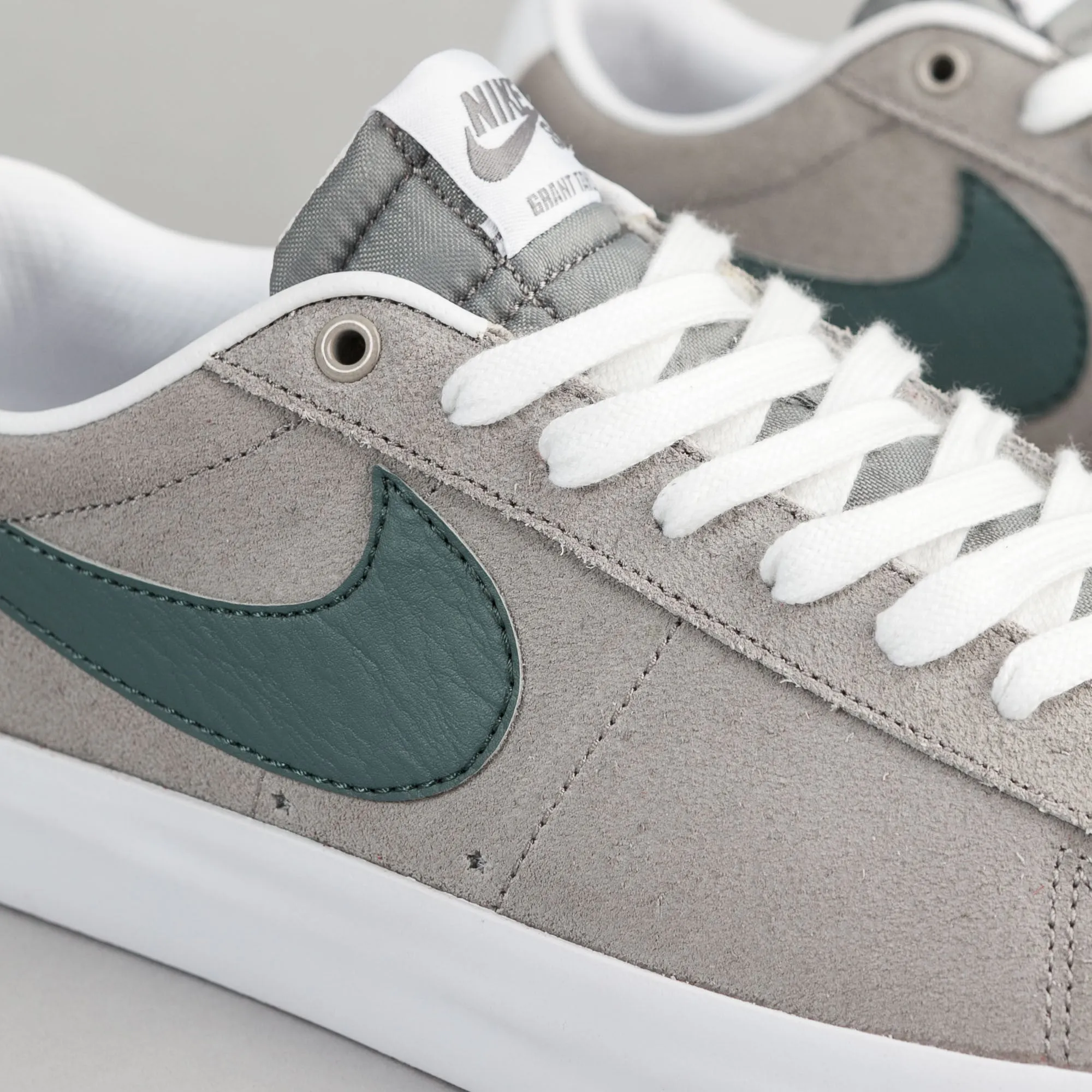 Nike SB Blazer Low GT Shoes - Dust / Hasta - White - Pure Platinum