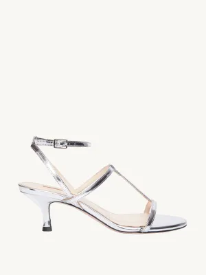 Novie kitten heel in silver metallic patent
