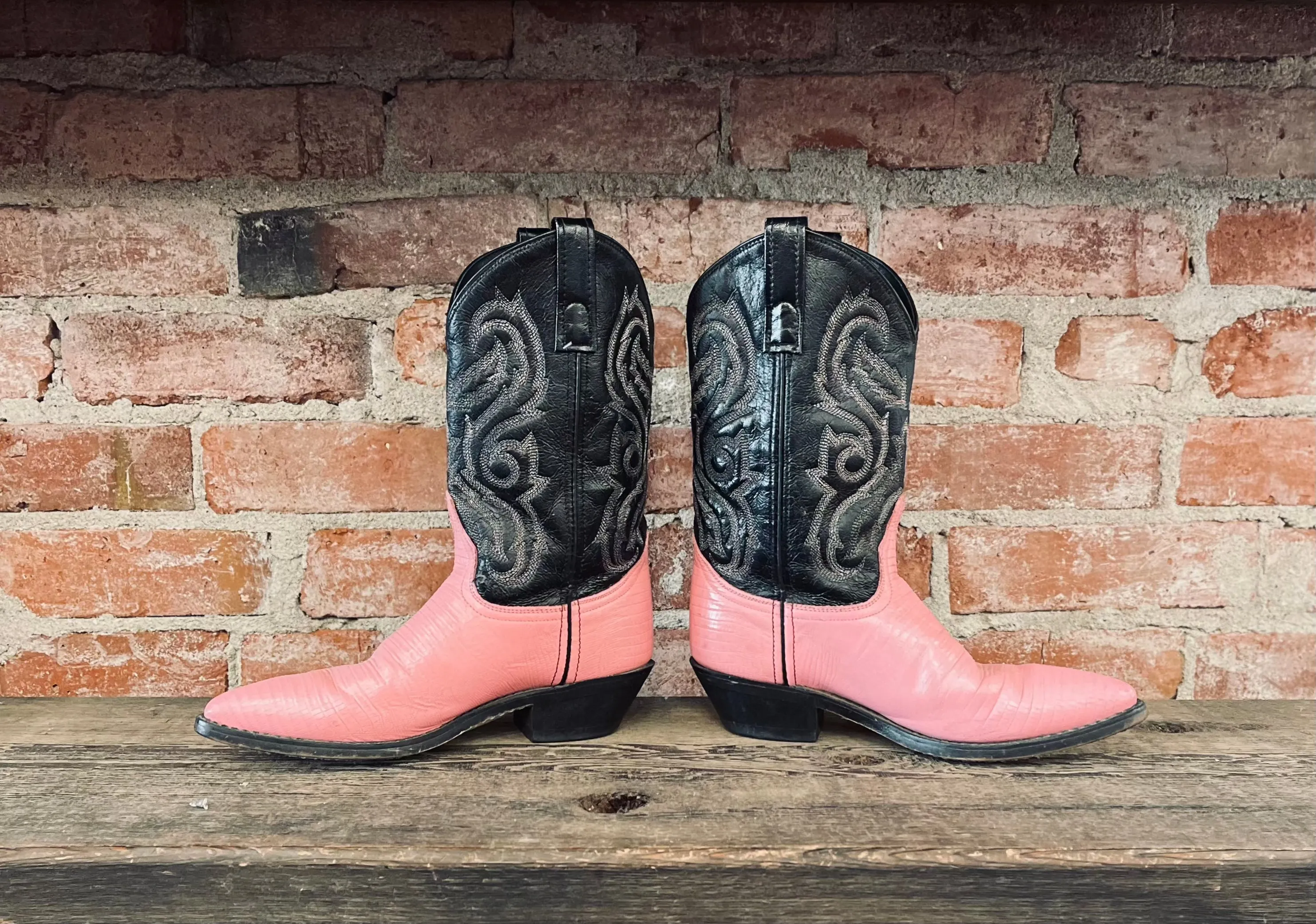 Pink Teju Lizard Cowboy Boots Women's Size 7
