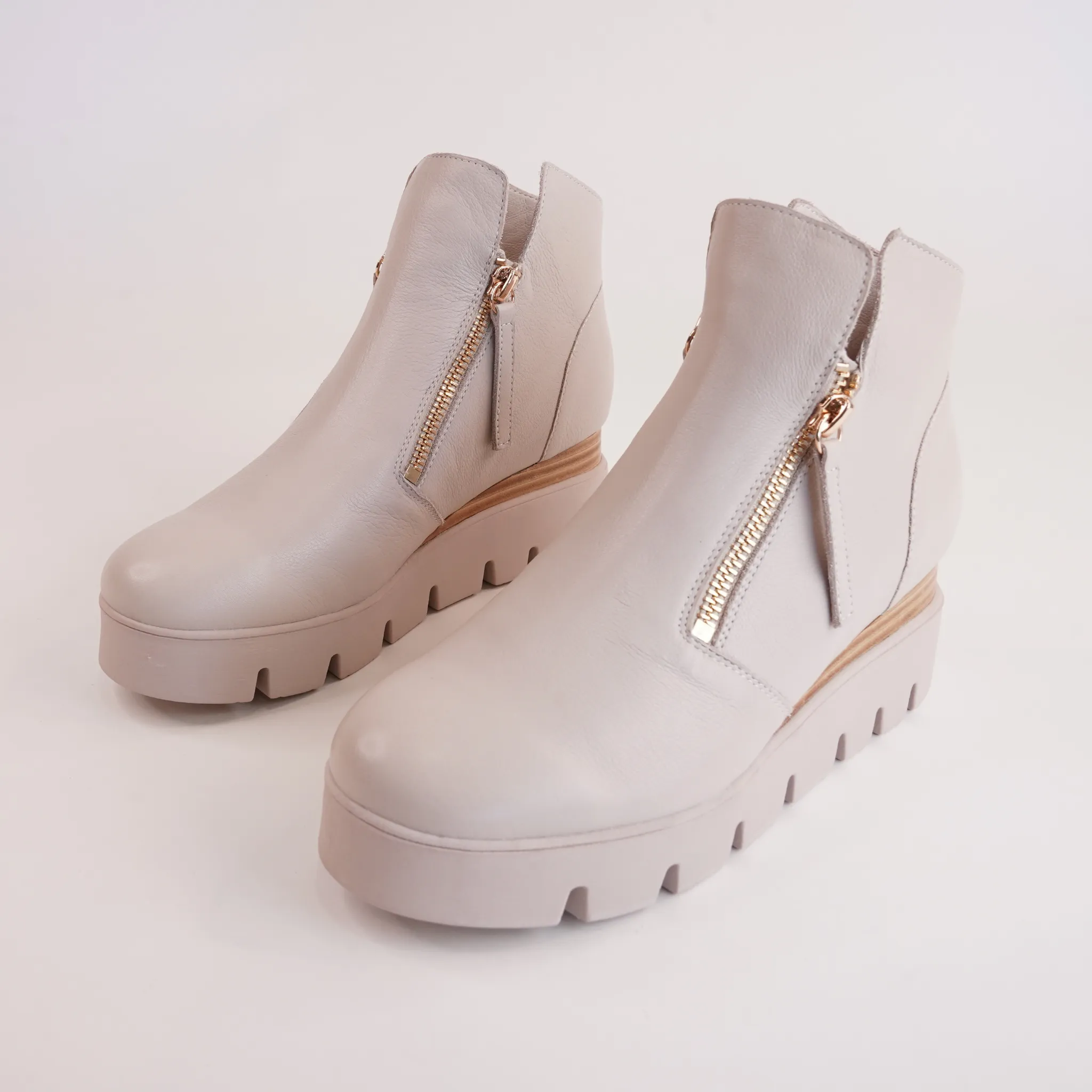 Radio Nougat/ Natural / Nougat Leather Ankle Boots