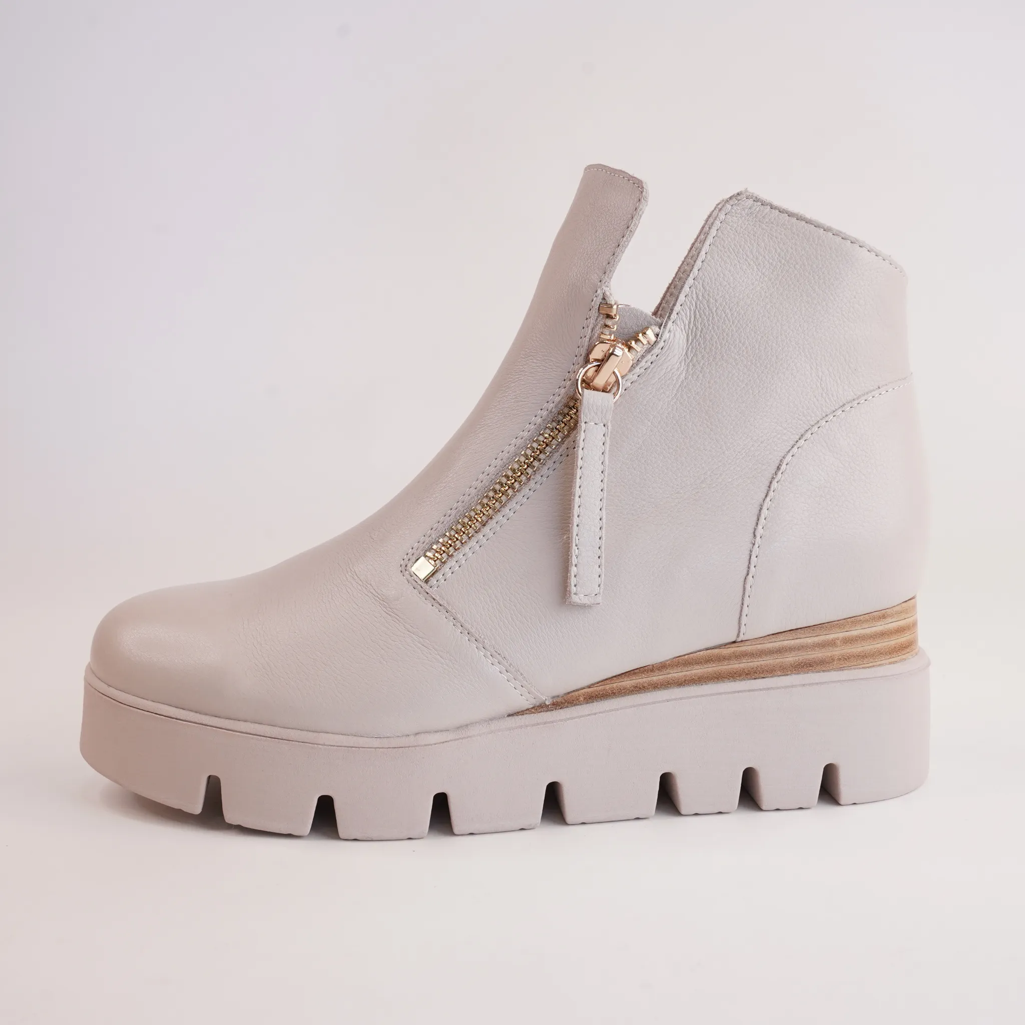 Radio Nougat/ Natural / Nougat Leather Ankle Boots