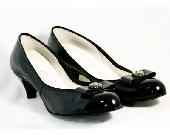 Size 5 Black Shoes - Modernist Femme 1950s Kitten Heels with Mirror Discs - 5AA Low Heels - Deadstock - Classic - Sophisticated - 40315-1