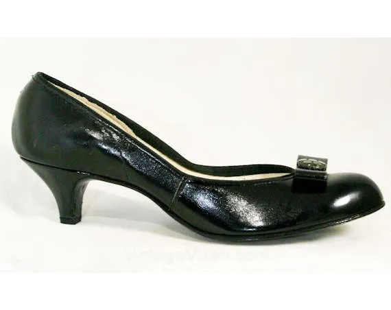 Size 5 Black Shoes - Modernist Femme 1950s Kitten Heels with Mirror Discs - 5AA Low Heels - Deadstock - Classic - Sophisticated - 40315-1