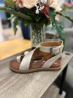 Steffy Sandals (Metallic Silver)