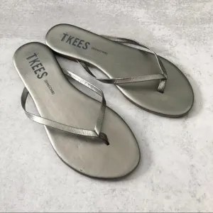 Tkees Silver Metallic Thong Sandals - Size 9