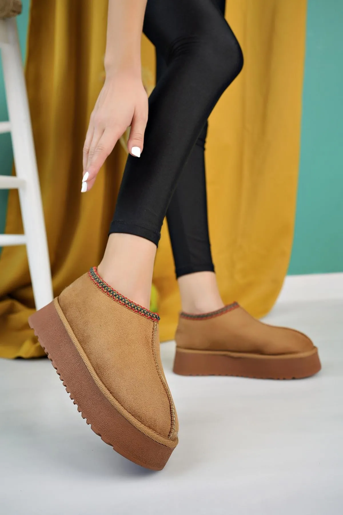 Women's Brown Suede Half Boots Thick Sole Furry Inside Shoes