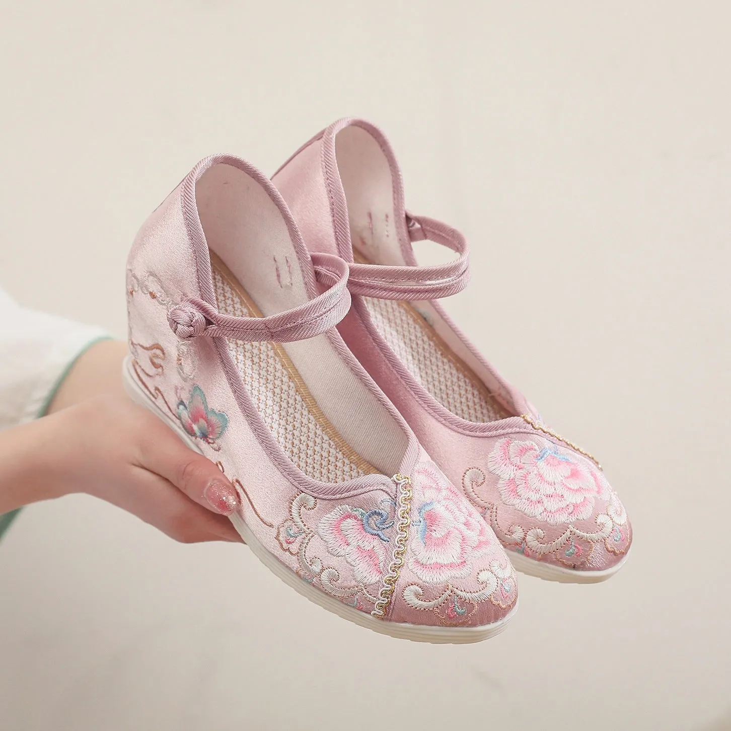 Women's Han Chinese Clothing High Embroidered Ancient Canvas Shoes